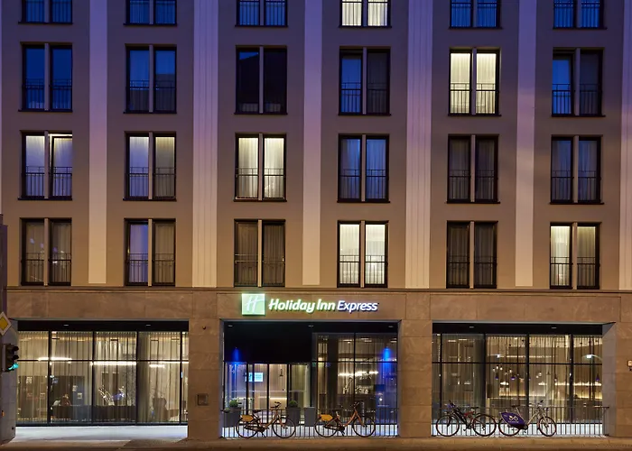 Holiday Inn Express - Berlin - Alexanderplatz By IhgBoutique Hotel